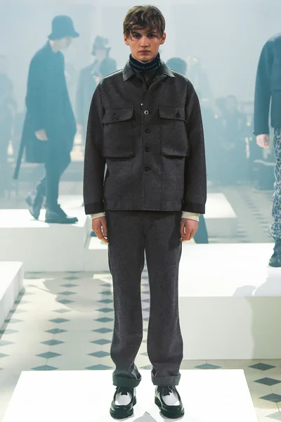 Look 4